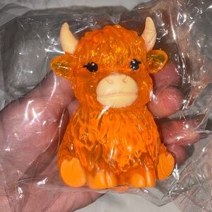 Trendy Brand New Glitter Sugar Squishy Cow🔥